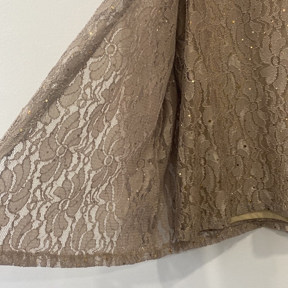 2‎ Piece Tank Lace Overlay With Lace Cardigan - Picture 2 of 16